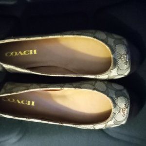 Coach flats